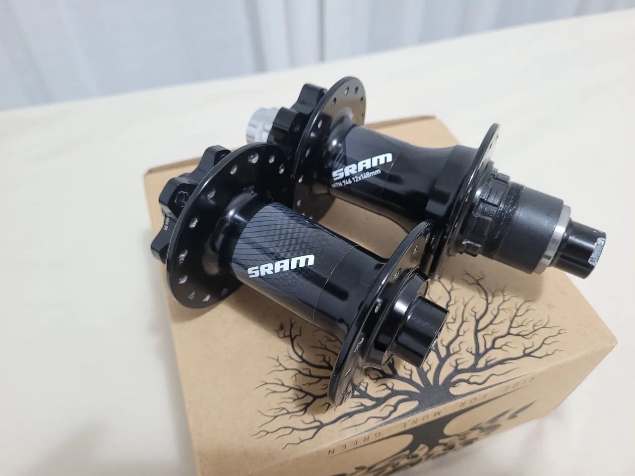 Par de Cubos SRAM MTH 716 e MTH 746