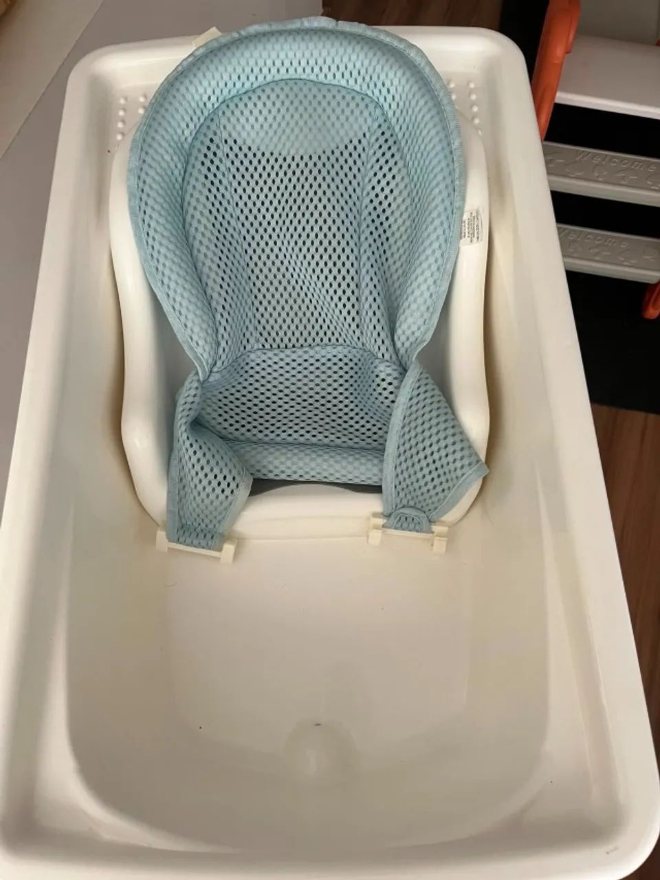 Banheira Burigotto para bebê, com suporte e redutor. - Foto 3