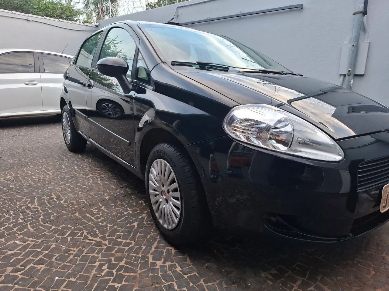 Fiat Punto 1.4 Fire Flex 8V 5P 2010