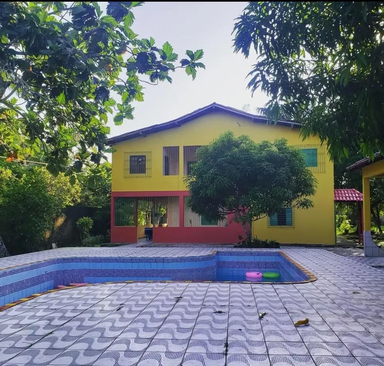 CHÁCARAS À VENDA - OUTEIRO - 2/4 - 3 SUITES - 2400M²