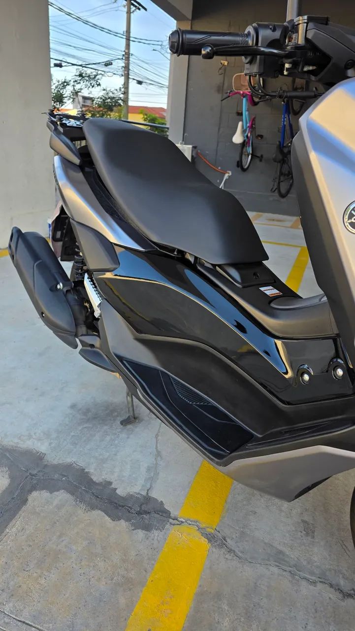 NMax Yamaha 2025 - Foto 2