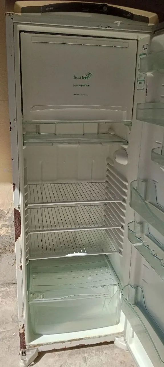 Vendo Geladeira e Máquina de Lavar