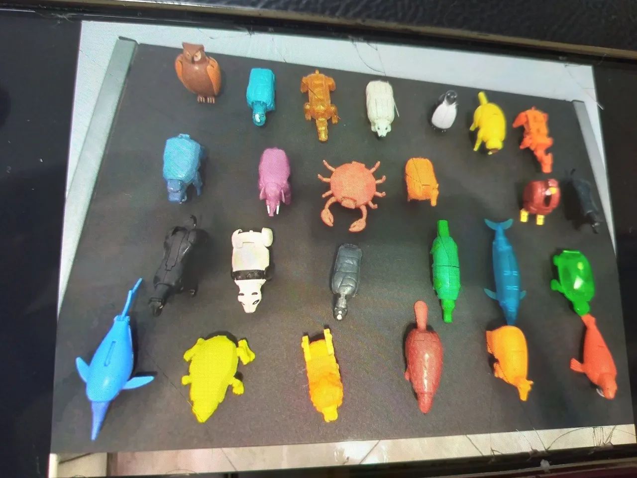 Coleção com 25 miniaturas animais. 