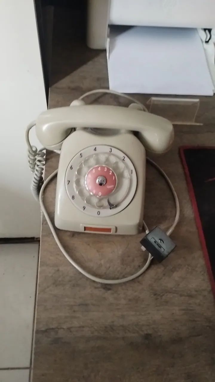 Telefone de disco antigo  - Foto 4