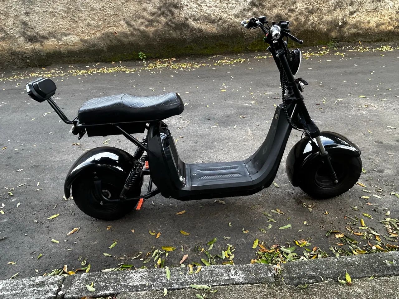 VENDO TROCO Moto scooter elétrica 100km  2000w 2023 apenas 100km rodado - Foto 3