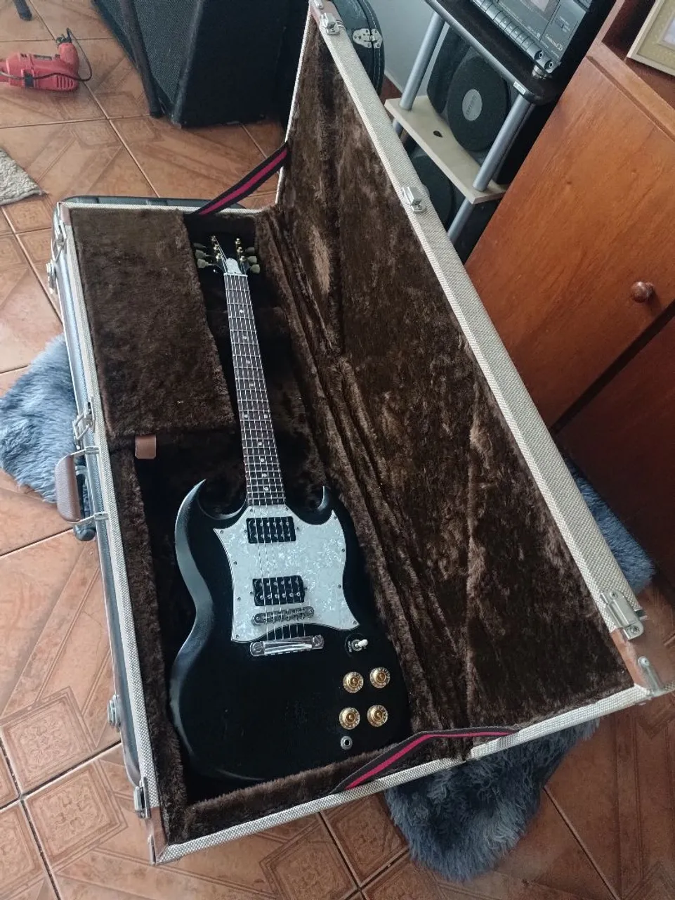 gibson sg special