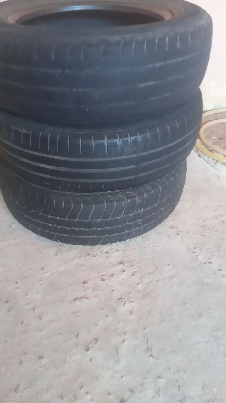 3Pneus aro 14