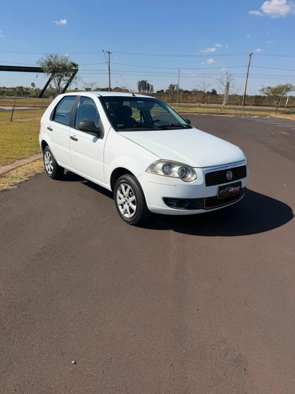 Fiat Palio Week. Attractive 1.4 Fire Flex 8V 2011 - Foto 2