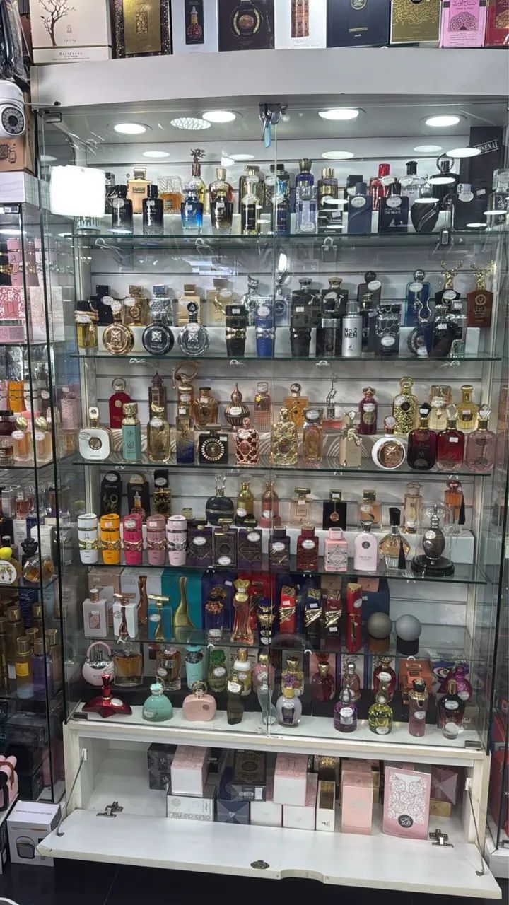 Vendo 4 Vitrines moderna iluminação em led - Foto 2