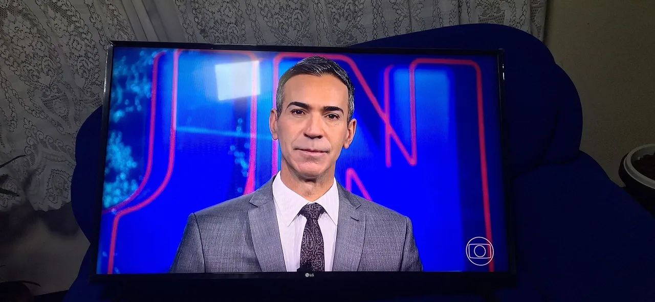Tv 43 polegadas LG smart - Foto 4