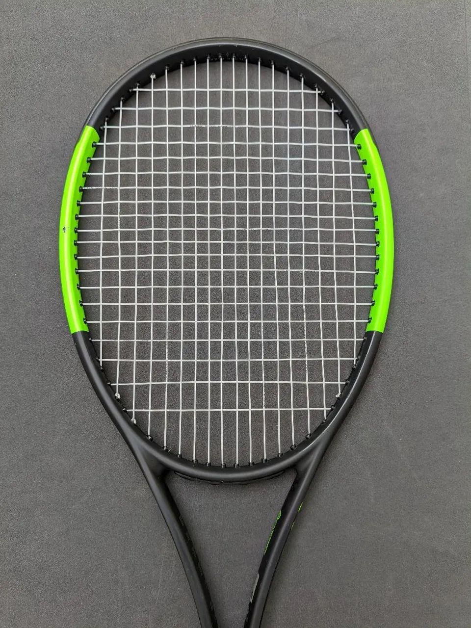 Raquete Wilson Blade 98 V6 18x20 - Esportes de Quadra e Ao Ar