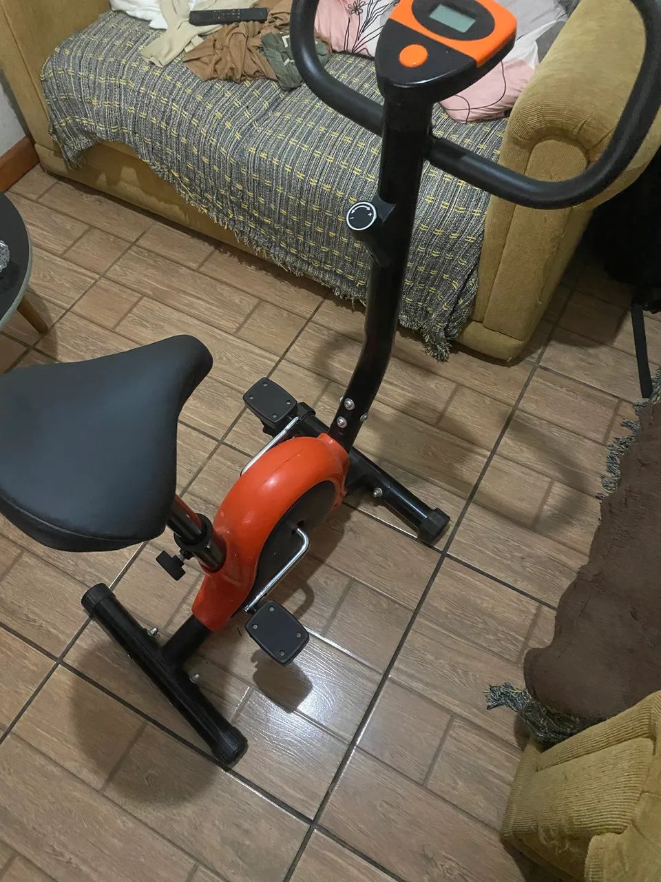 Bicicleta ergométrica em ótimo estado - Foto 2