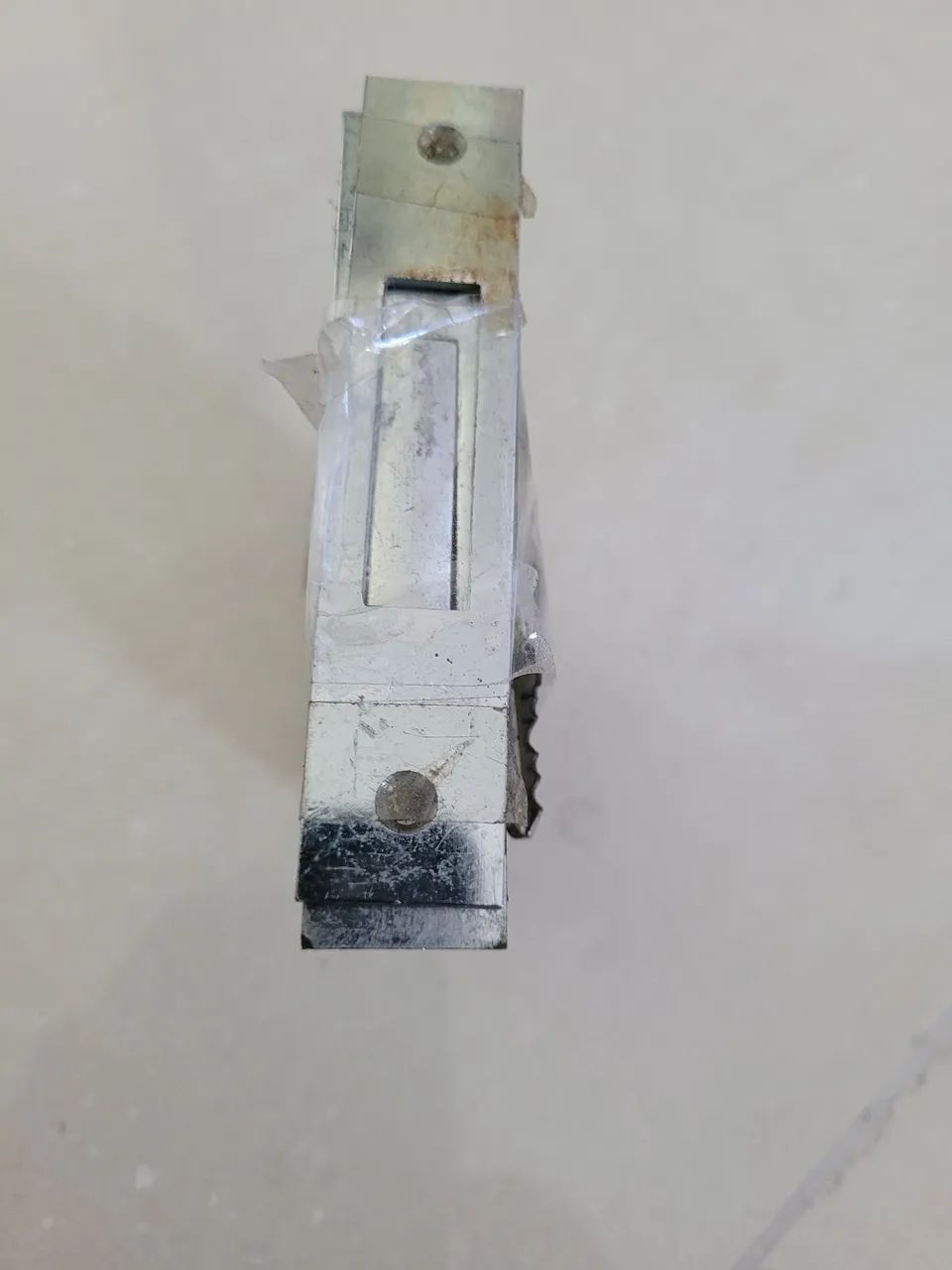 Fechadura Tetra completa.