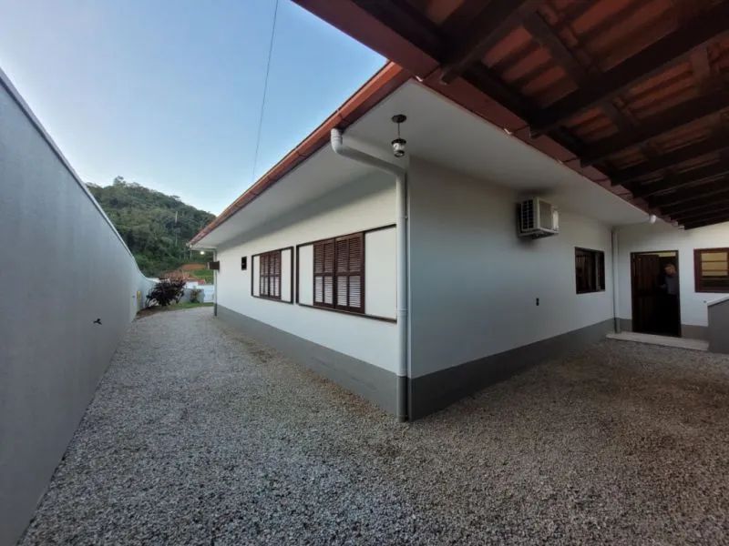 CASA COM 3 QUARTOS E ÁREA DE FESTAS | SEMI-MOBILIADA - Foto 2