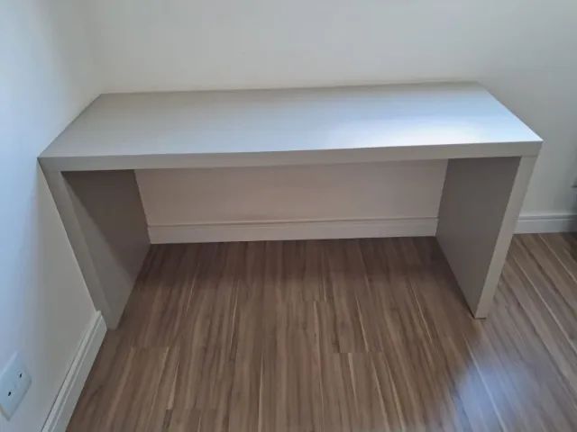 Mesa de escritório/ estudo