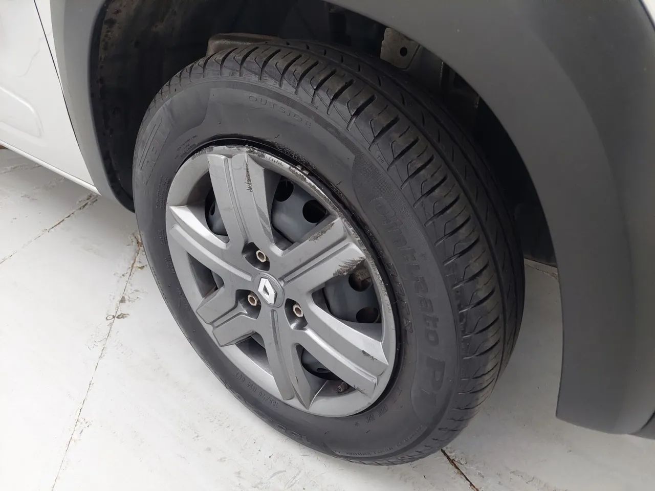 Renault Kwid 1.0 Zen, foto 13 de 18