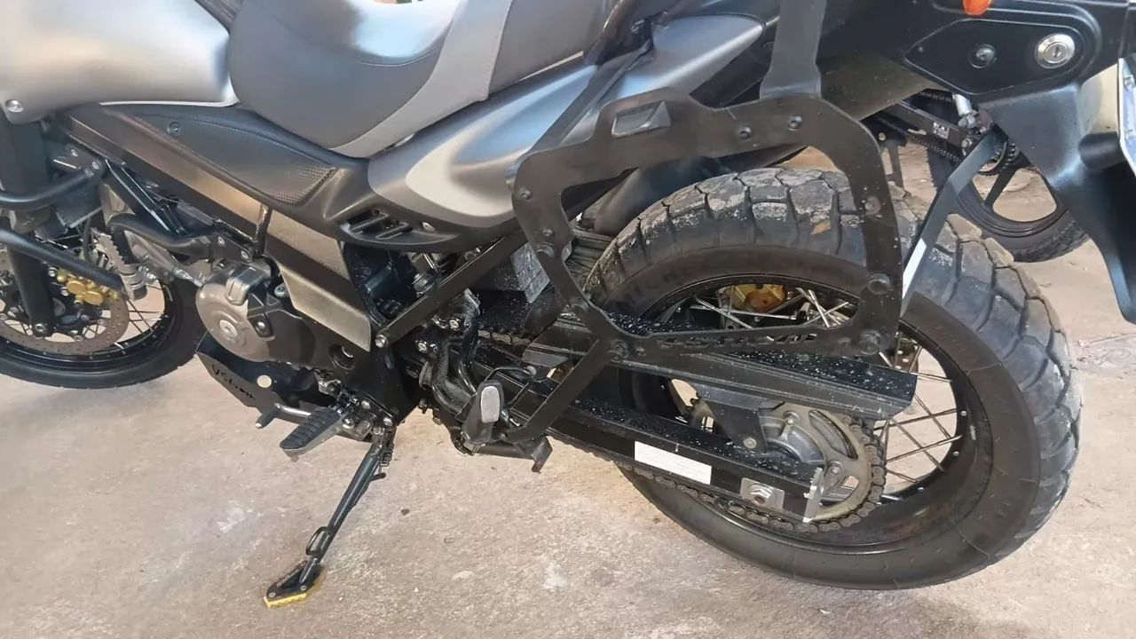 V-strom XT 650 mais conservada impossível - Foto 3