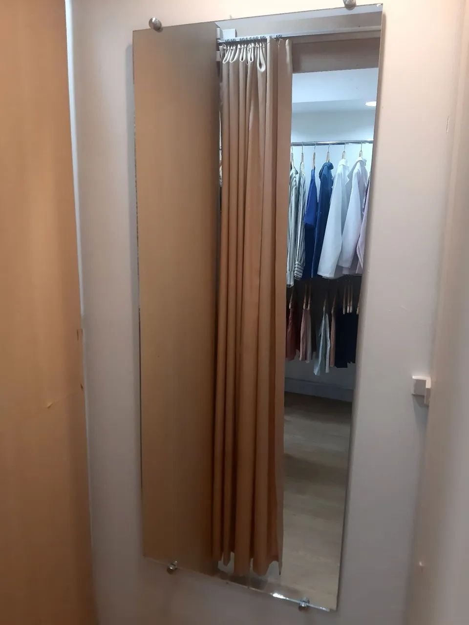 Vendo montagem de loja de roupas feminina  completa!  - Foto 5