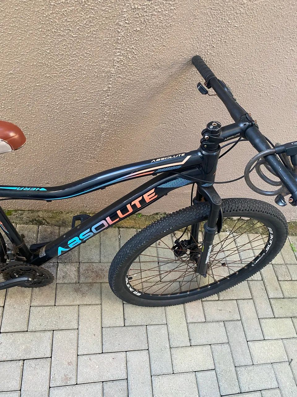 Bicicleta absoluta semi nova 