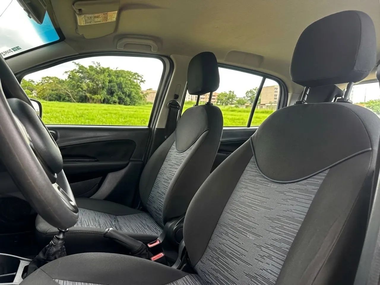 Fiat Uno Attractive 1.0 EVO Fire Flex 8V 5P 2016 - Foto 5