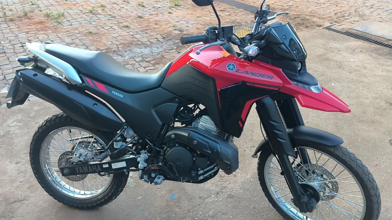 XTZ Lander 250 2025  - Foto 3