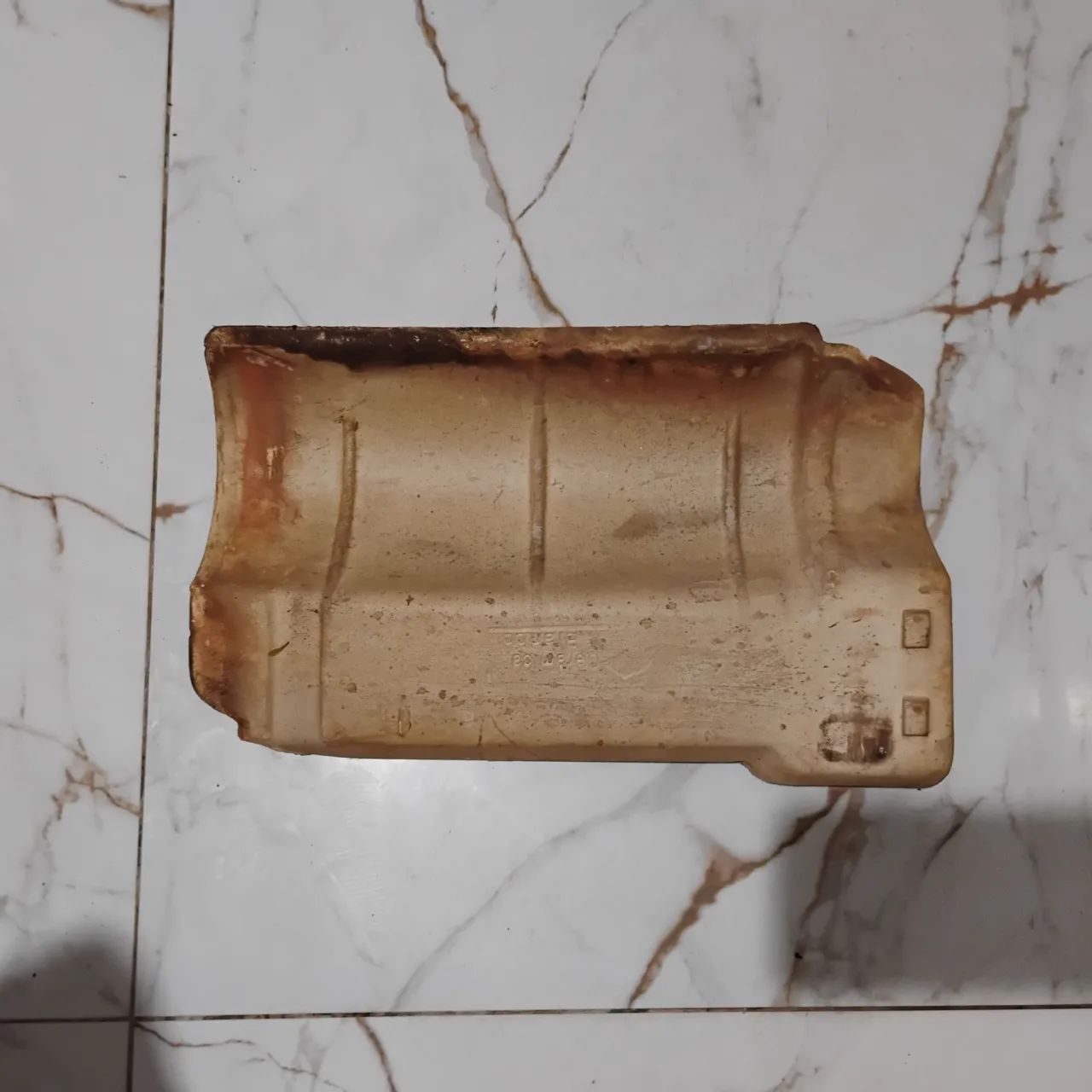 Telhas tipo Colonial Portuguesa ou Americana de Cerâmica Branca Usadas - Foto 2