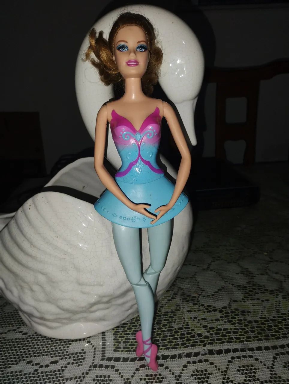 Vendo uma boneca Barbie bailarina  - Foto 2