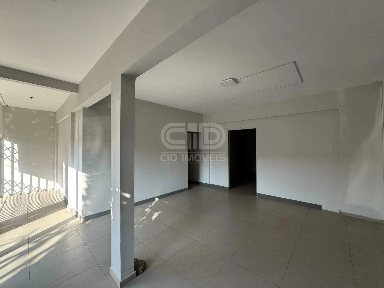 Salão Comercial com 180m ² no Jardim das Américas - Foto 2