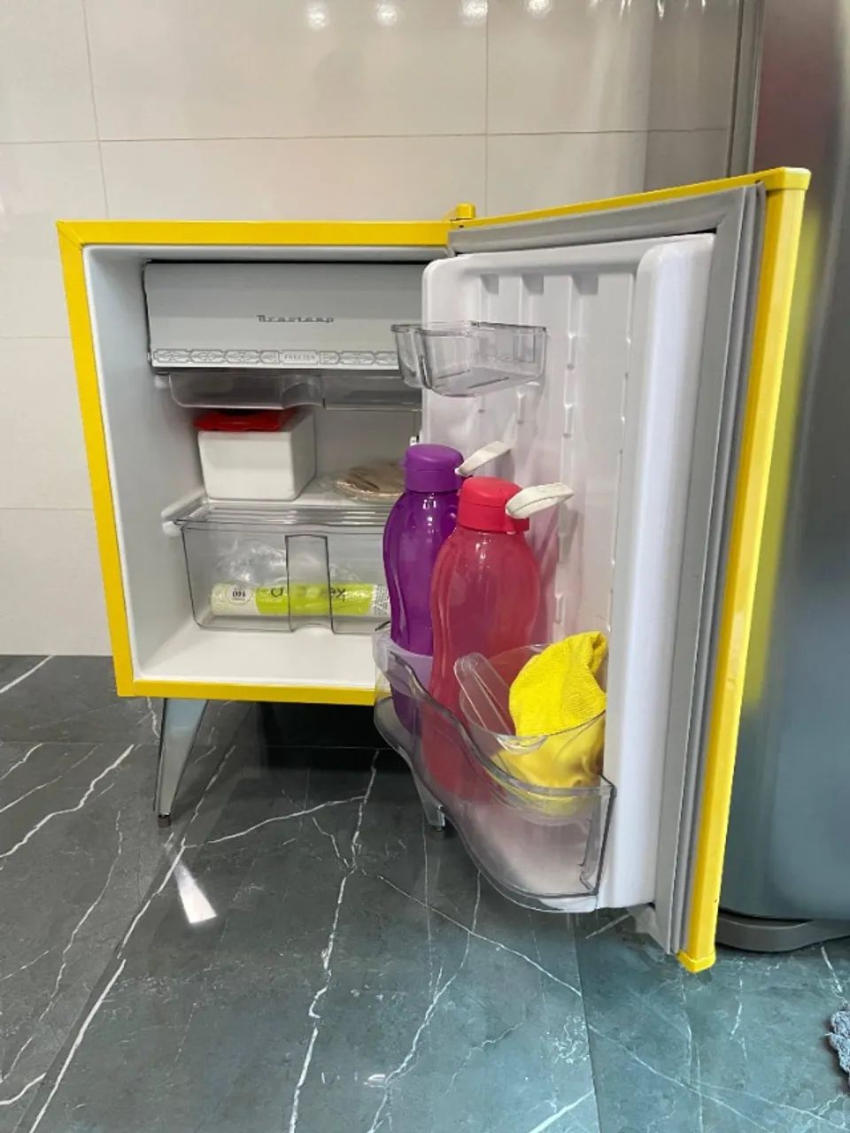 Frigibar Retrô 76L Brastemp Amarelo - Foto 3