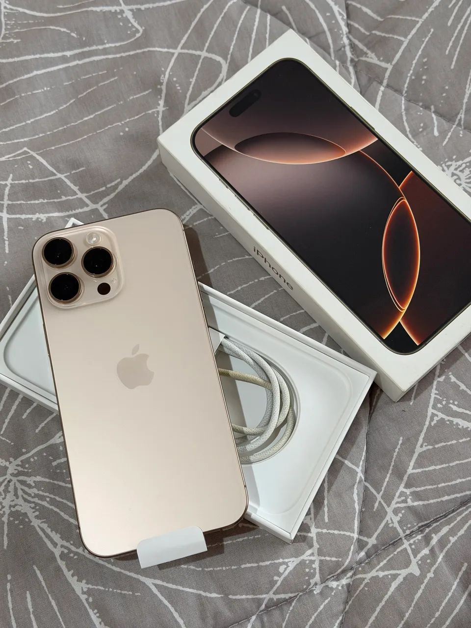 iPhone 16 Pro Max - Foto 2