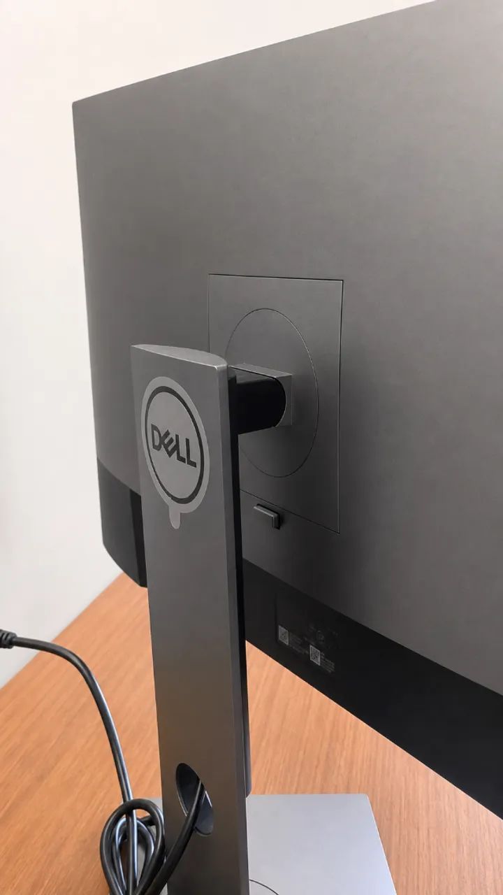 Monitor 4K Dell Ultrasharp 27 Pol - Foto 5