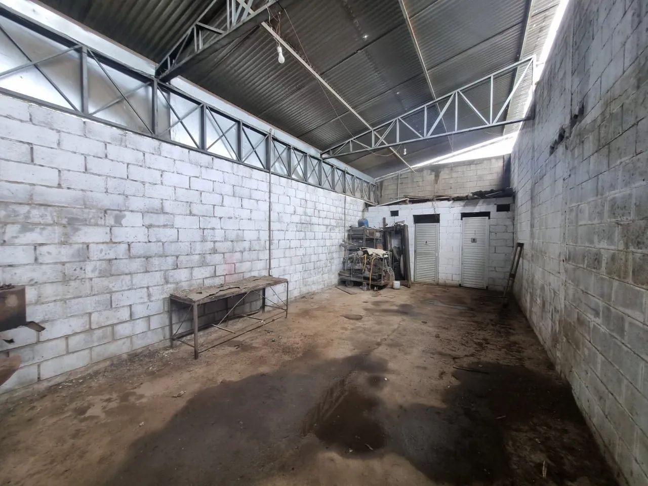 Barraçao Come para venda 1250m2 com construção de 584m2