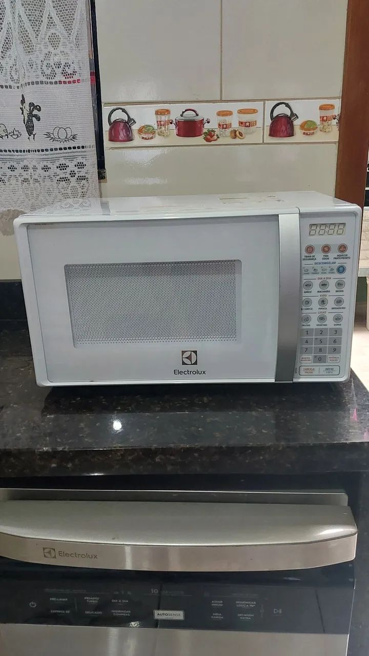 ? MICRO-ONDAS ELECTROLUX 20L - PRATICAMENTE NOVO ?