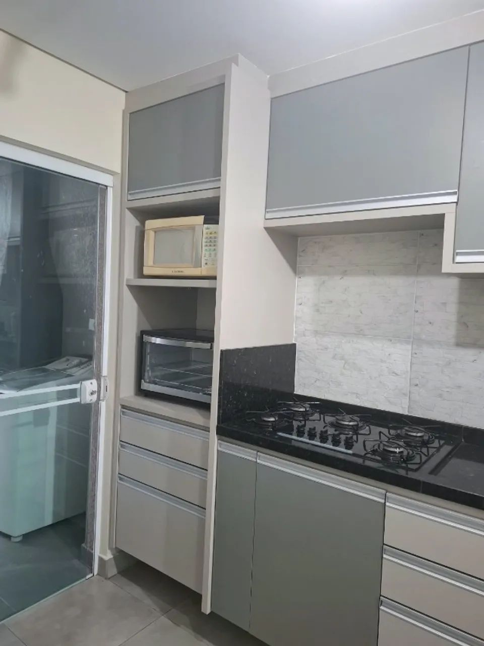 Quarto para rapazes próximo ao Terminal do Campo Comprido