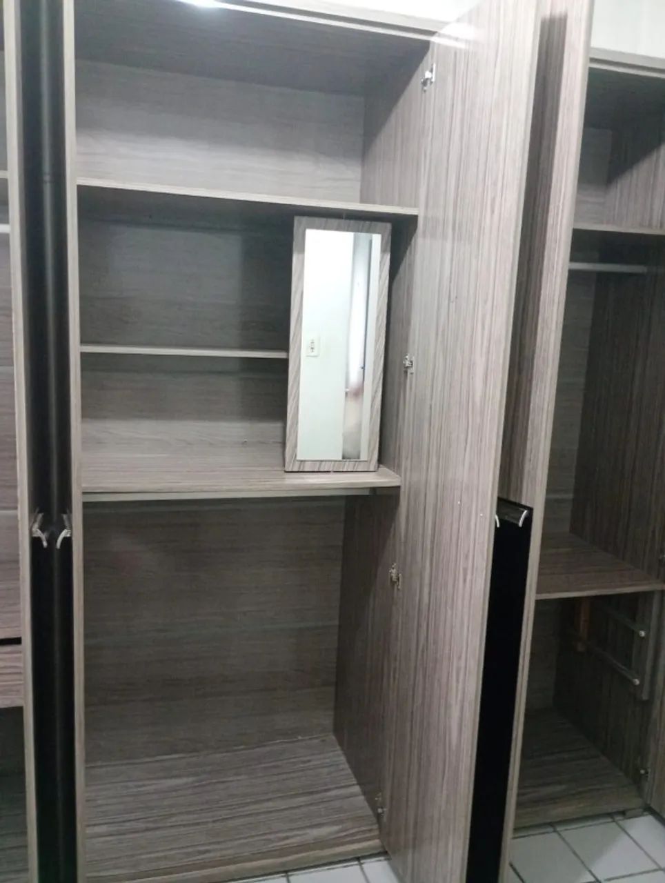 Guarda roupa casal: 6 portas - Foto 3