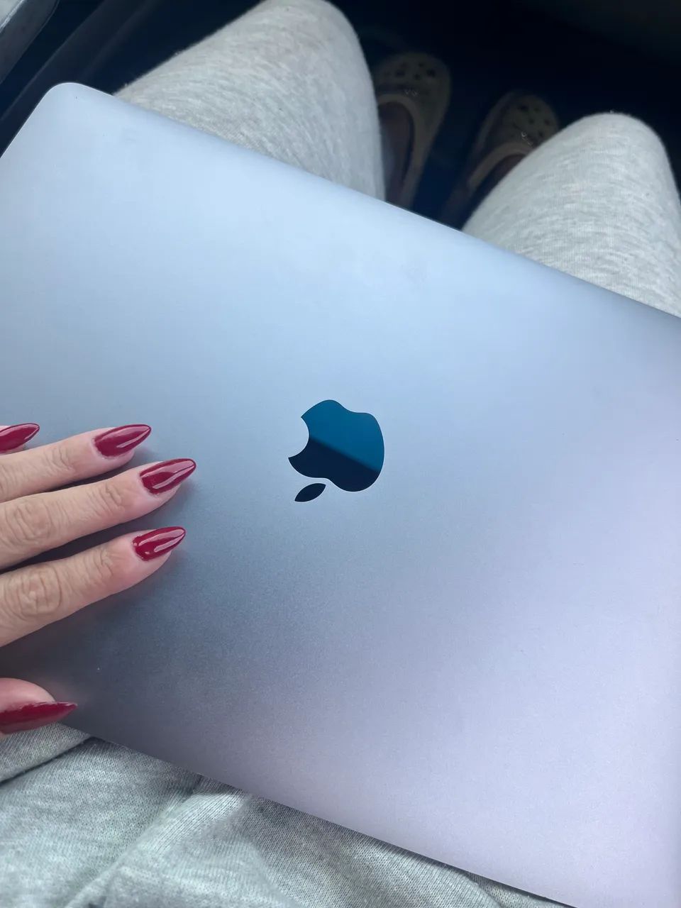 MAC BOOK AIR 2019 - Foto 2