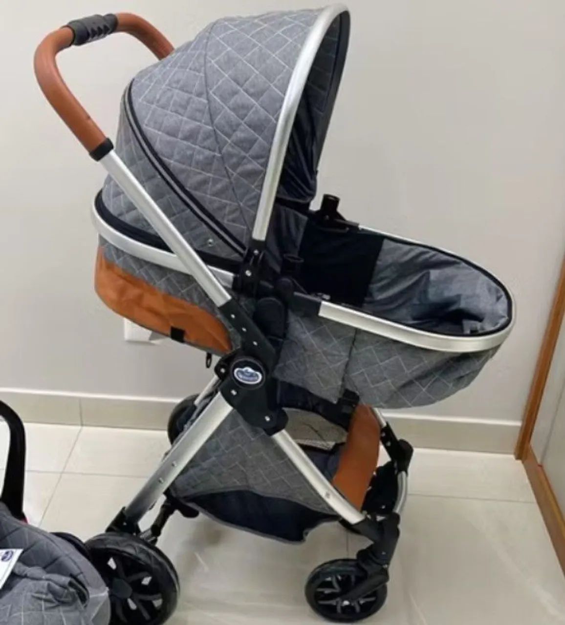 Kit bebê conforto com suporte e carrinho modelo europeu marca passear   - Foto 2