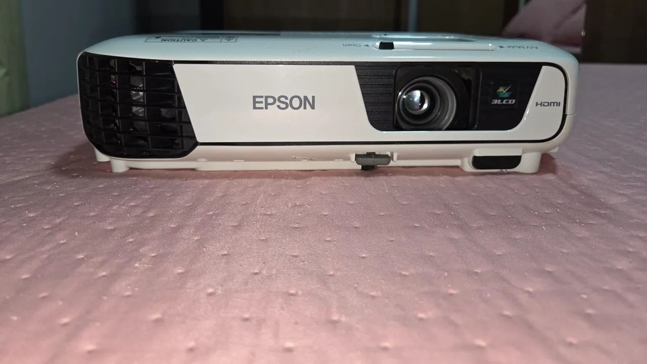  PROJETOR EPSON X36+ - FUNCIONANDO PERFEITAMENTE - Foto 2