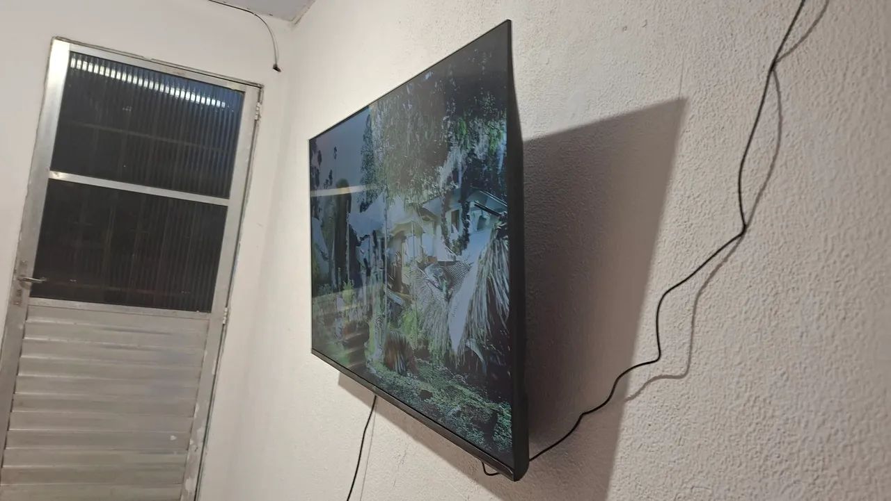 Smart Tv 43 polegadas com 1 ano de uso - Foto 3