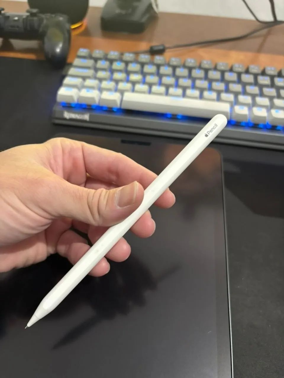 Ipad Air 5 (Chip Apple Silicon M1) + Apple Pencil + Capa Teclado