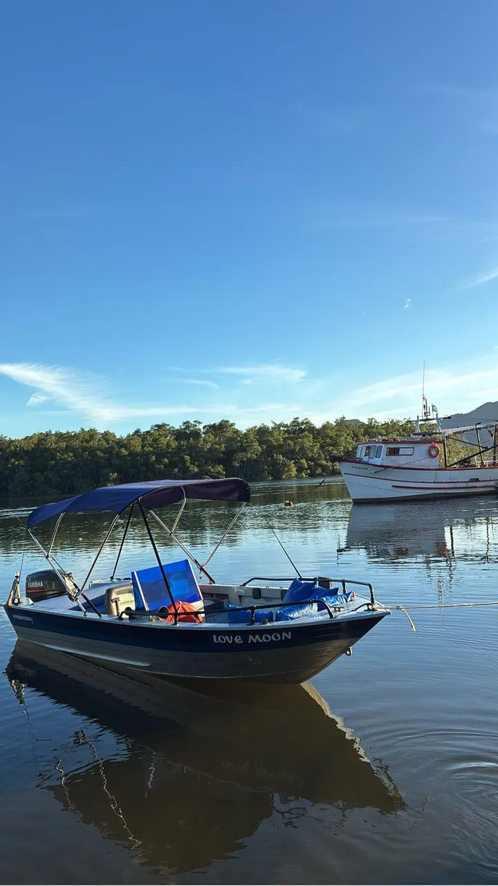 Lancha pesca e lazer 