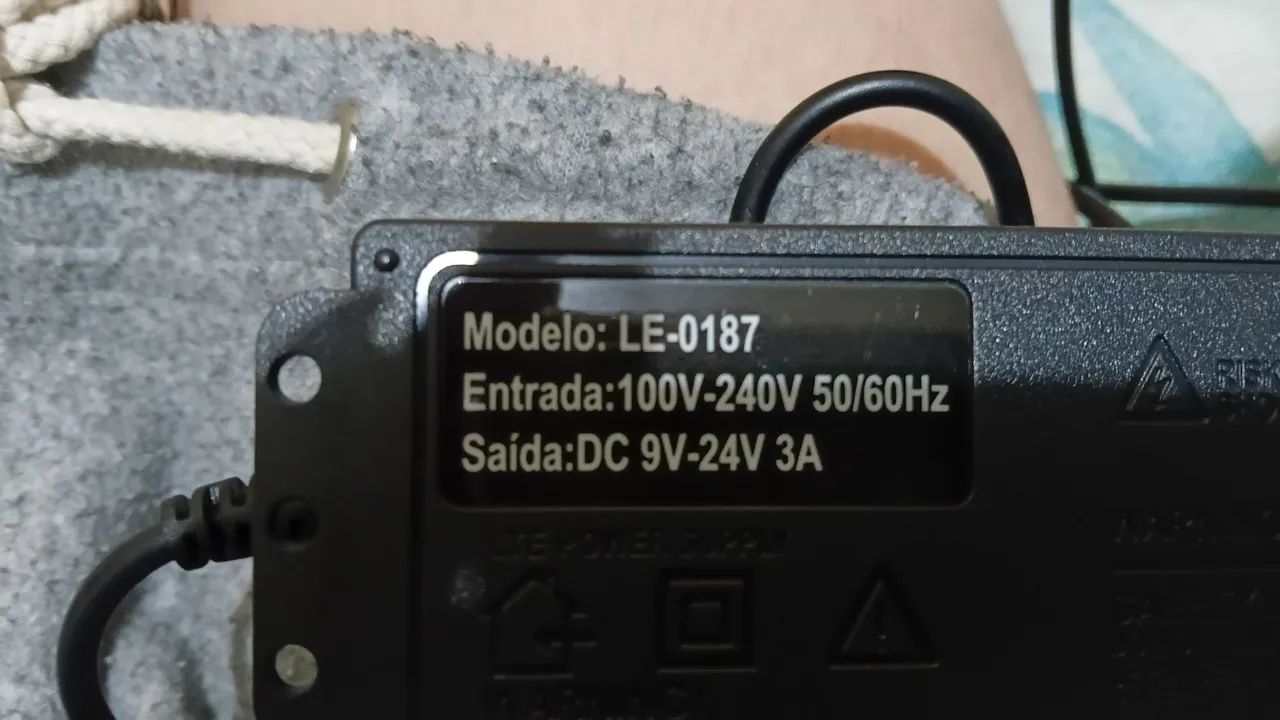 Fonte Universal Regulável IT-BLUE LE-0187 | 9V a 24V | 3A | Display Digital - Foto 3