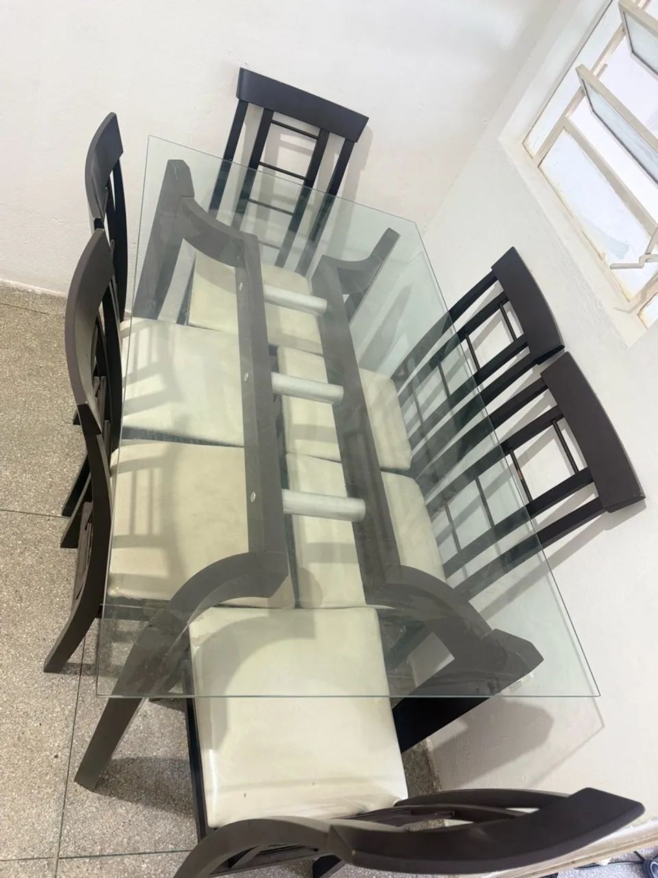 Mesa de madeira com tampo de vidro  - Foto 4