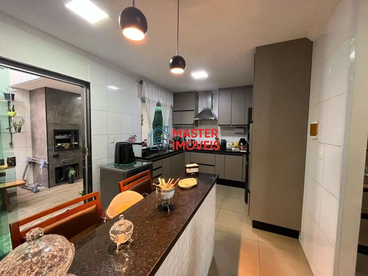 CASA 3 QUARTOS COM SUITE