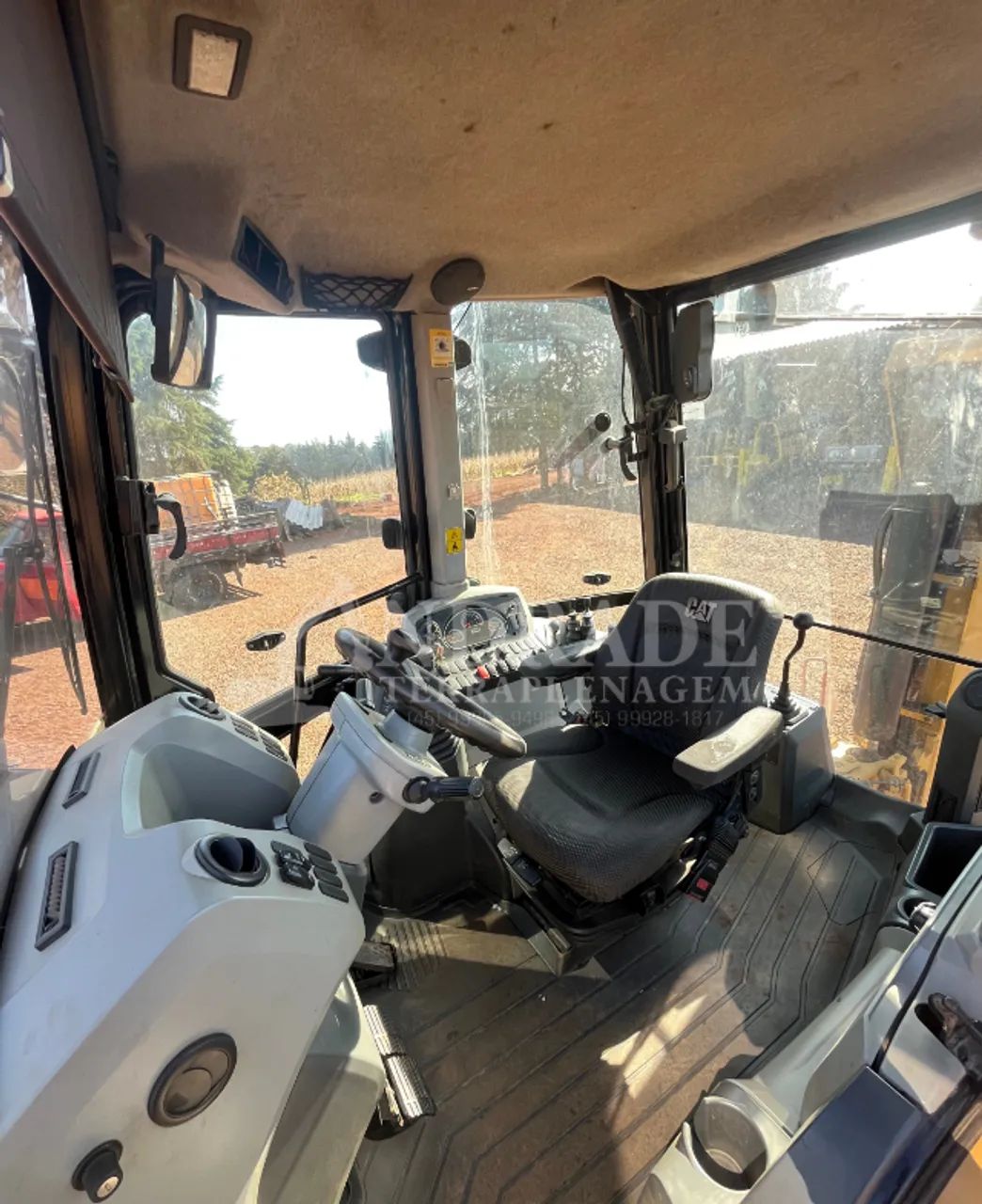 Retroescavadeira Caterpillar 416F2 - Foto 5