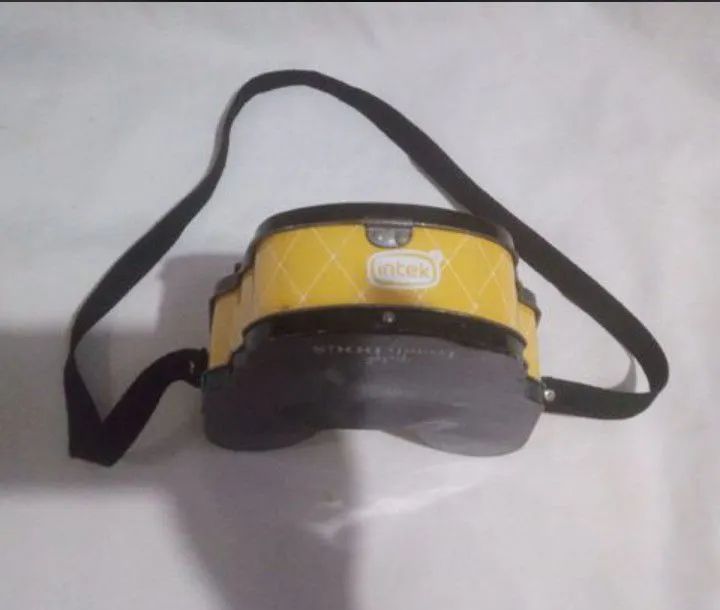 Bolsa metalizada em formato de cara de cachorro  - Foto 5