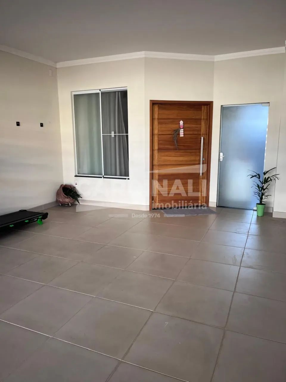 Casa com 3 dormitórios sendo 1 suite com banheira