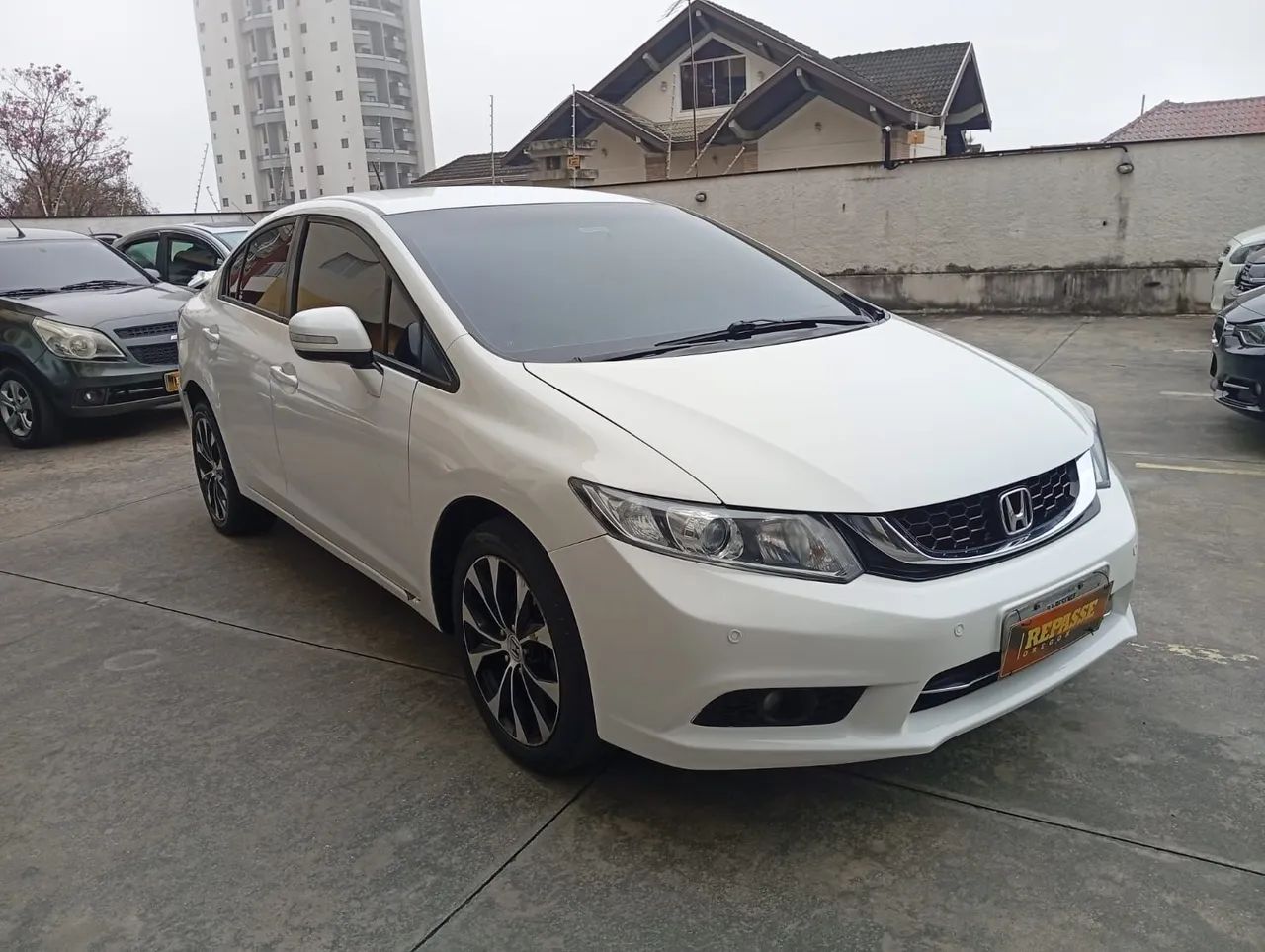 Honda Civic Civic Sedan LXR 2.0 Flexone 16V Aut. 4p 2016