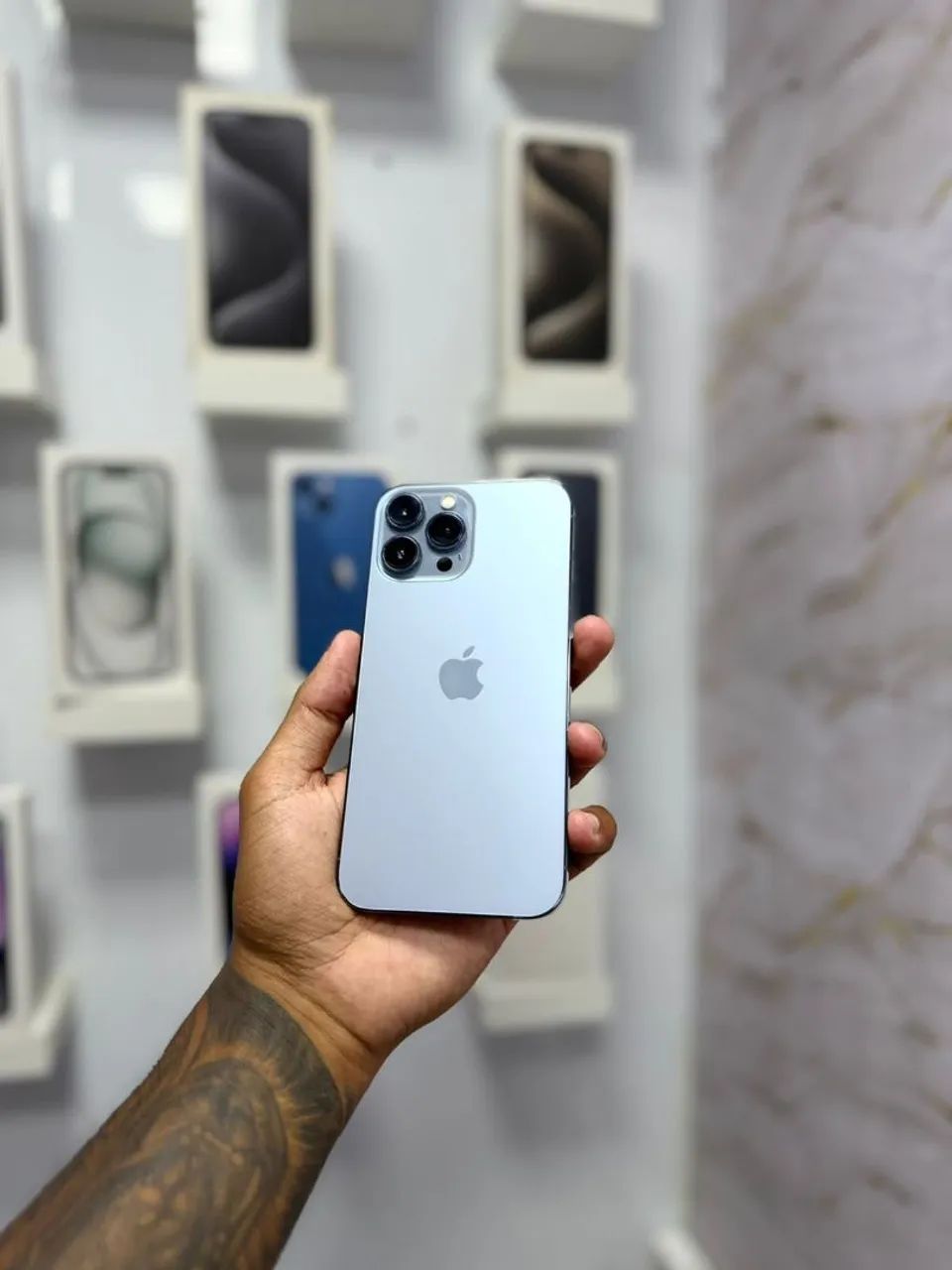IPHONE 13 PRO MAX 256GB AZUL<br>R$ 3.399,00 - Celulares e