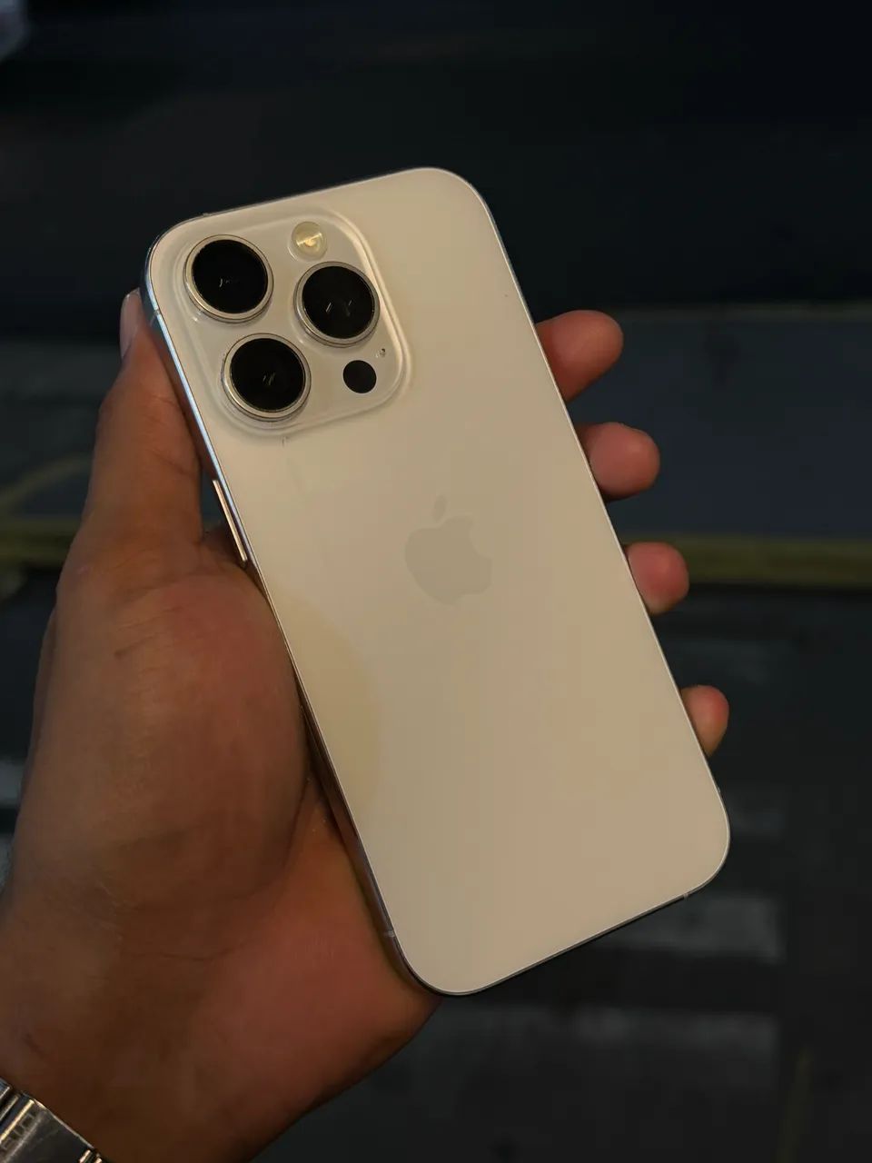 iPhone 16 pro - Foto 2